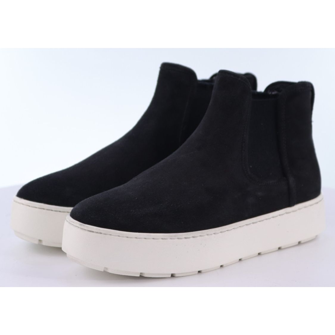 Vince Warren $295 Women's Chelsea Booties Boots Sz Eu 36.5 Us 6.5 M Suede Black